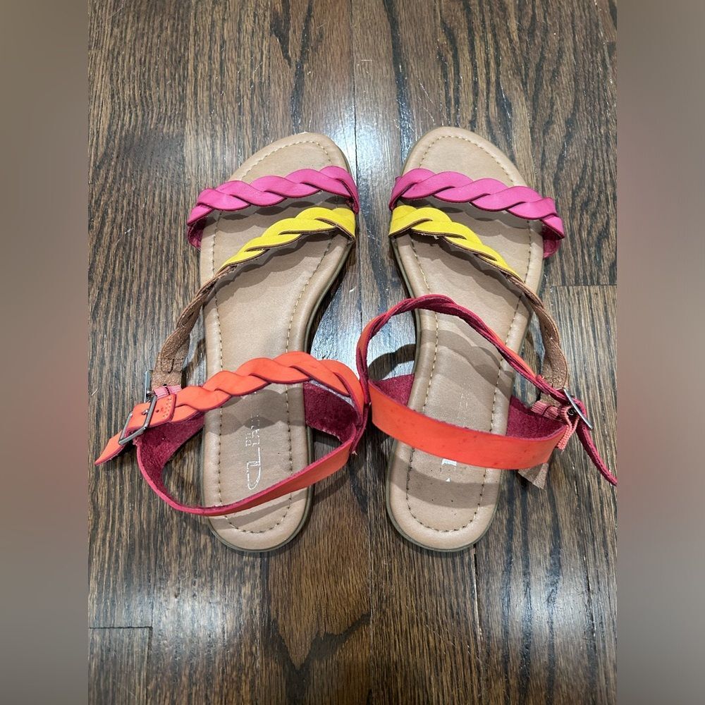Women sandals Size 8